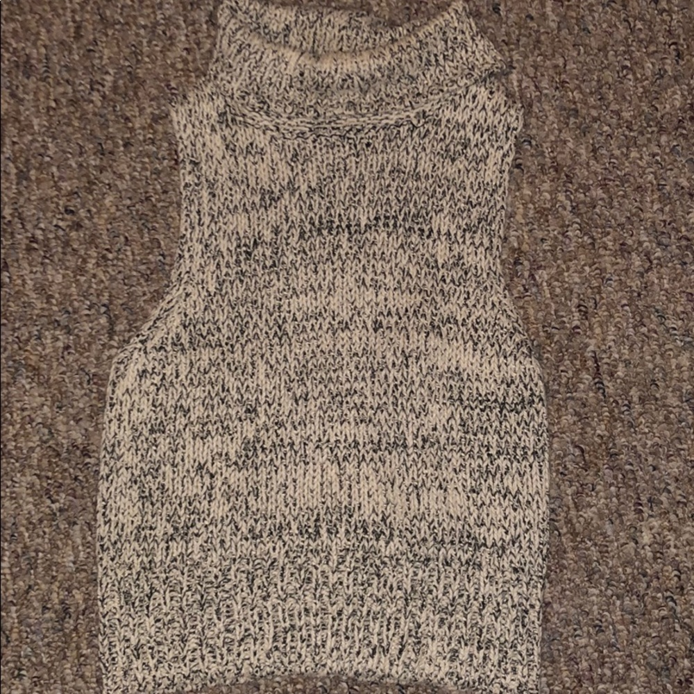 Sweater vest